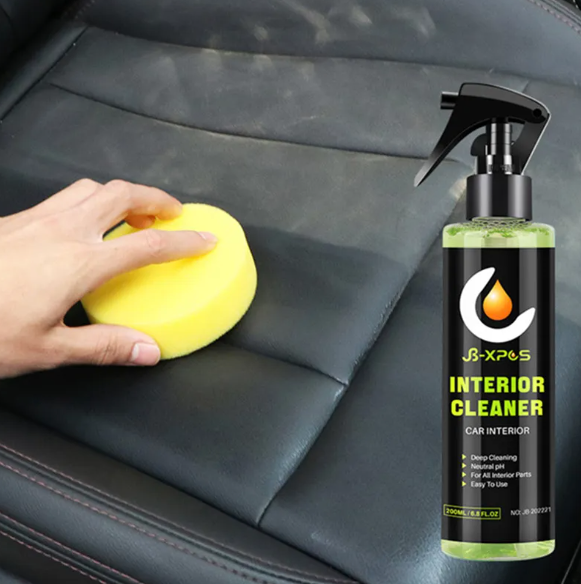Solution de Nettoyage pour Intérieur d'Automobile